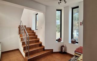 Imobil in zona Bucovina -pretabil sediu firma/clinica/etc - Poză 2