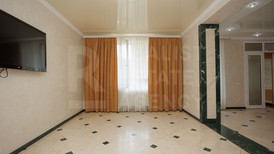 Chirie, casă, 6 camere, Strada Trifan Baltă, Centru - Poză 8