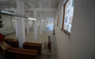 Spatiu comercial tip hala - zona semicentrala - Poză 8