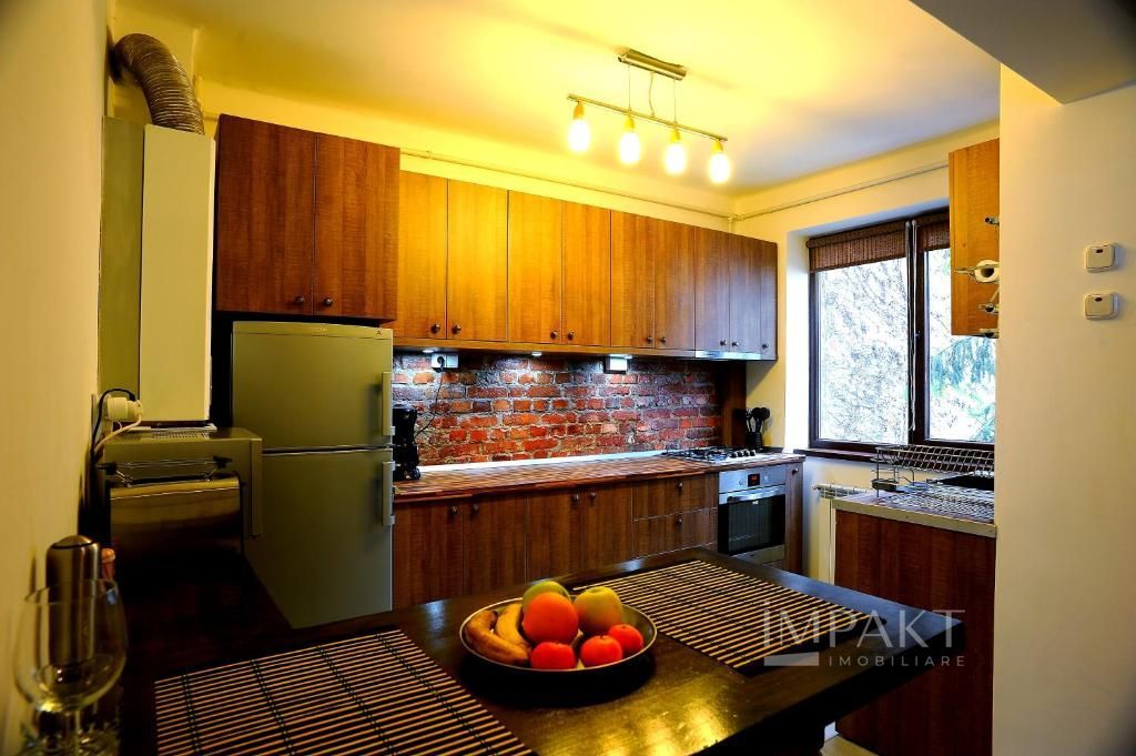Apartament cu 2 camere in Piata Mihai Viteazul - Poză 3