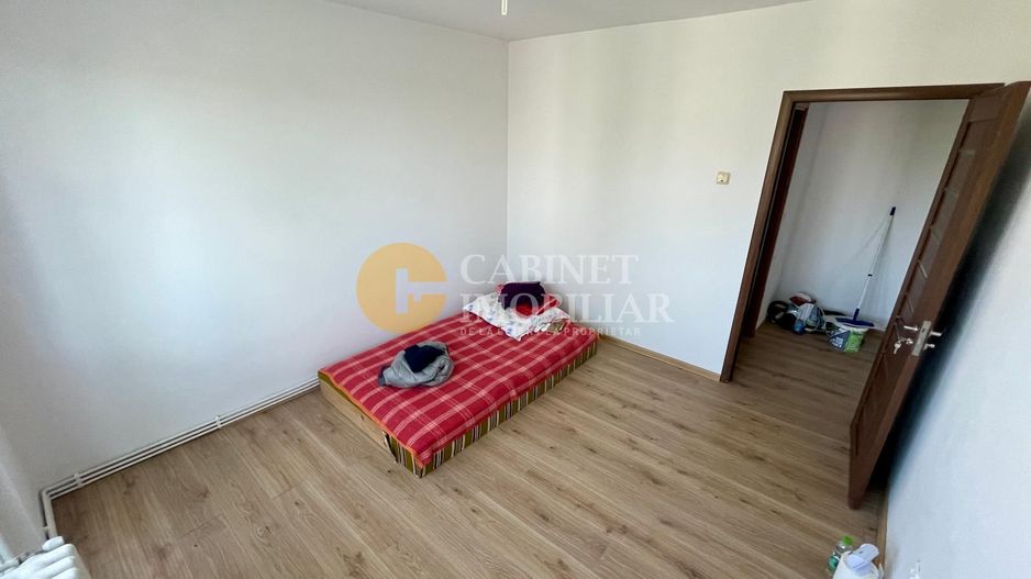 Apartament cu 3 camere - Renovat - zona Podu Ros - Poză 3