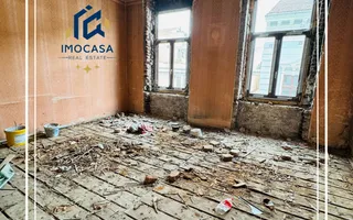 De vanzare Apartament de renovat 4 camere generoase Central Arad - Poză 13