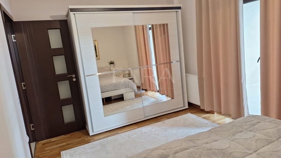EXCLUSIVITATE. Apartament în vilă cu terasă spectaculoasă în Europa. - Poză 6