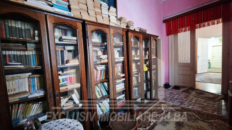 Casa pozitie ultracentrla in Alba Iulia - Poză 4