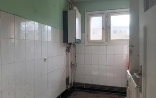 Apartament 2 camere 89000 EUR etaj intermediar foarte aproape de piata Astra - Poză 15