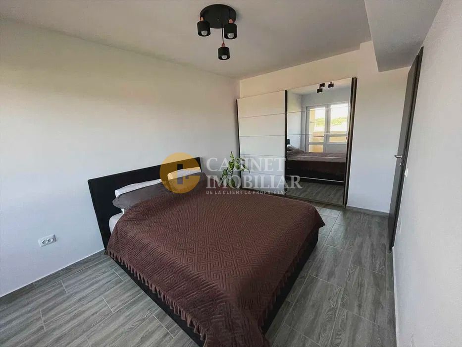 Cug 2 Camere Etaj 11 Apartament cu 2 Camere Decomandat 56mp - Poză 2