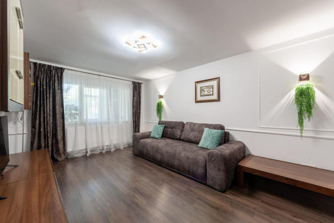 Apartament cu 2 camere de vânzare în Tudor Vladimirescu, Pitesti - Poză 2