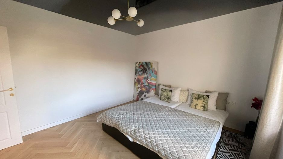 Casă parter, luminoasă, – vizavi de Spitalul Județean-369.000 EURO neg - Poză 12