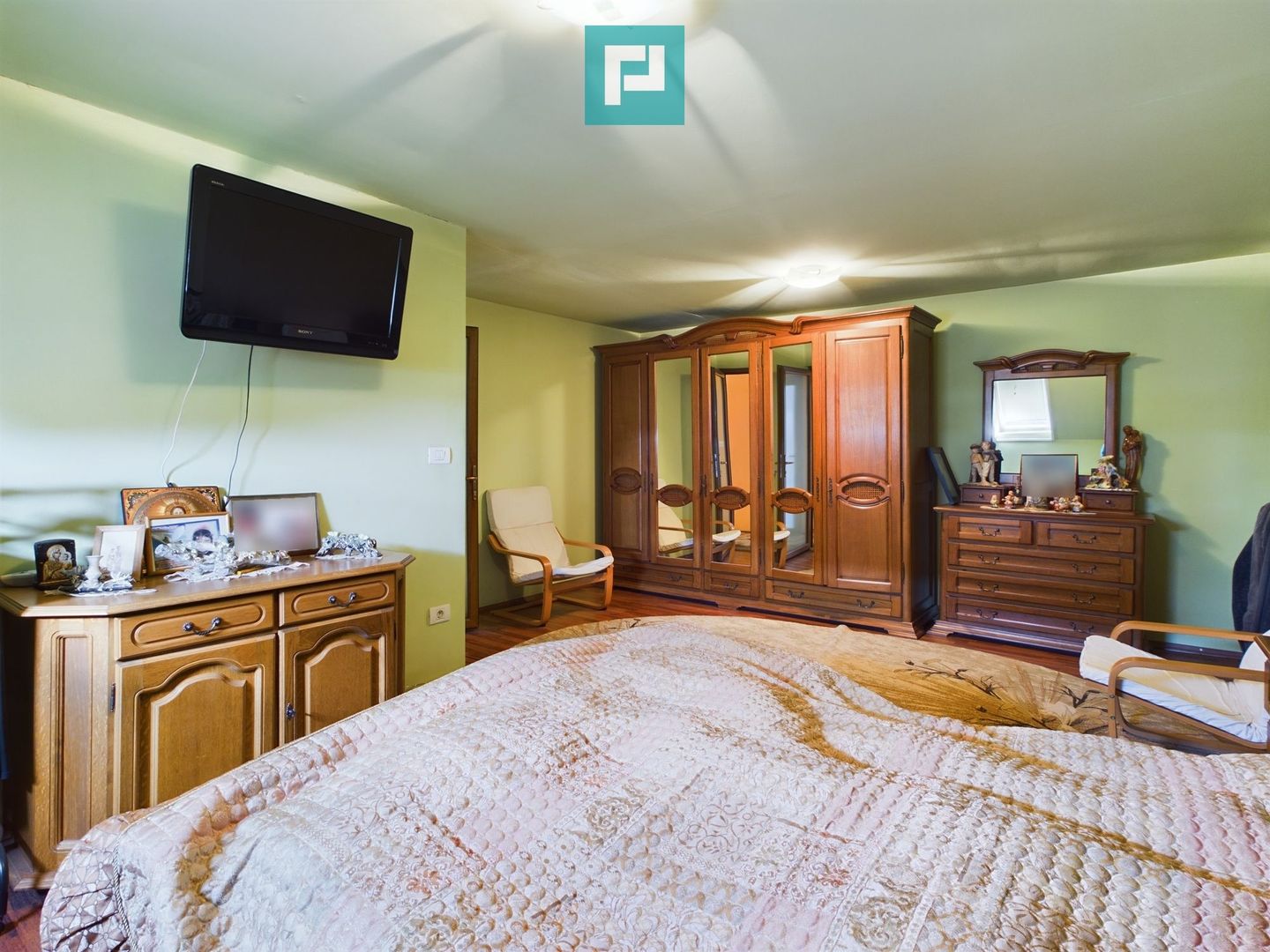 Casă solidă și impunătoare în Grădiște - Poză 19