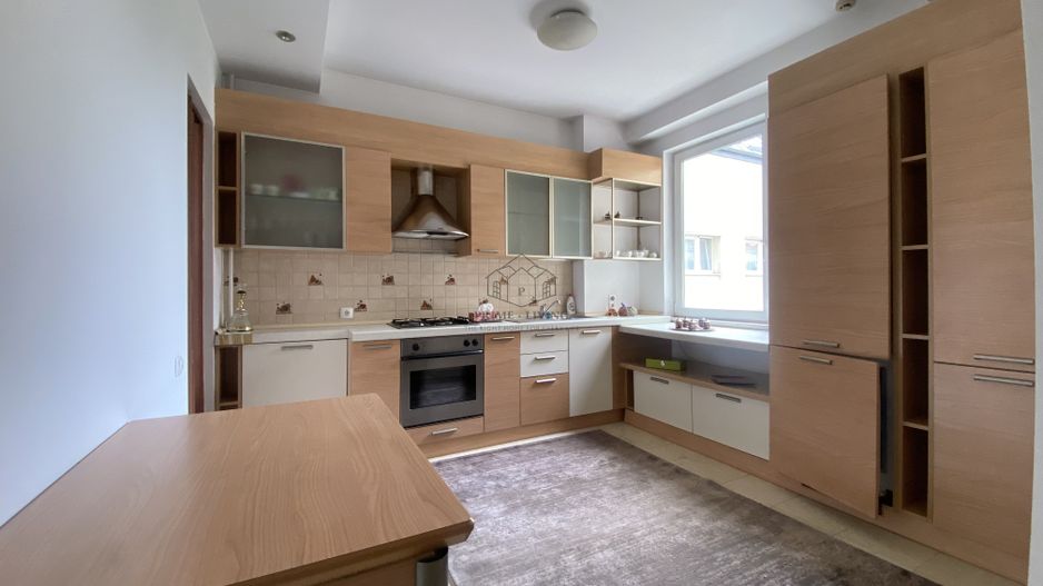 APARTAMENT SPATIOS CU 3 CAMERE LA INCHIRIERE IN ZONA PRIMAVERII - Poză 2