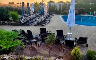 Proprietate unică de vânzare – piscină, restaurant, terasă - Poză 20