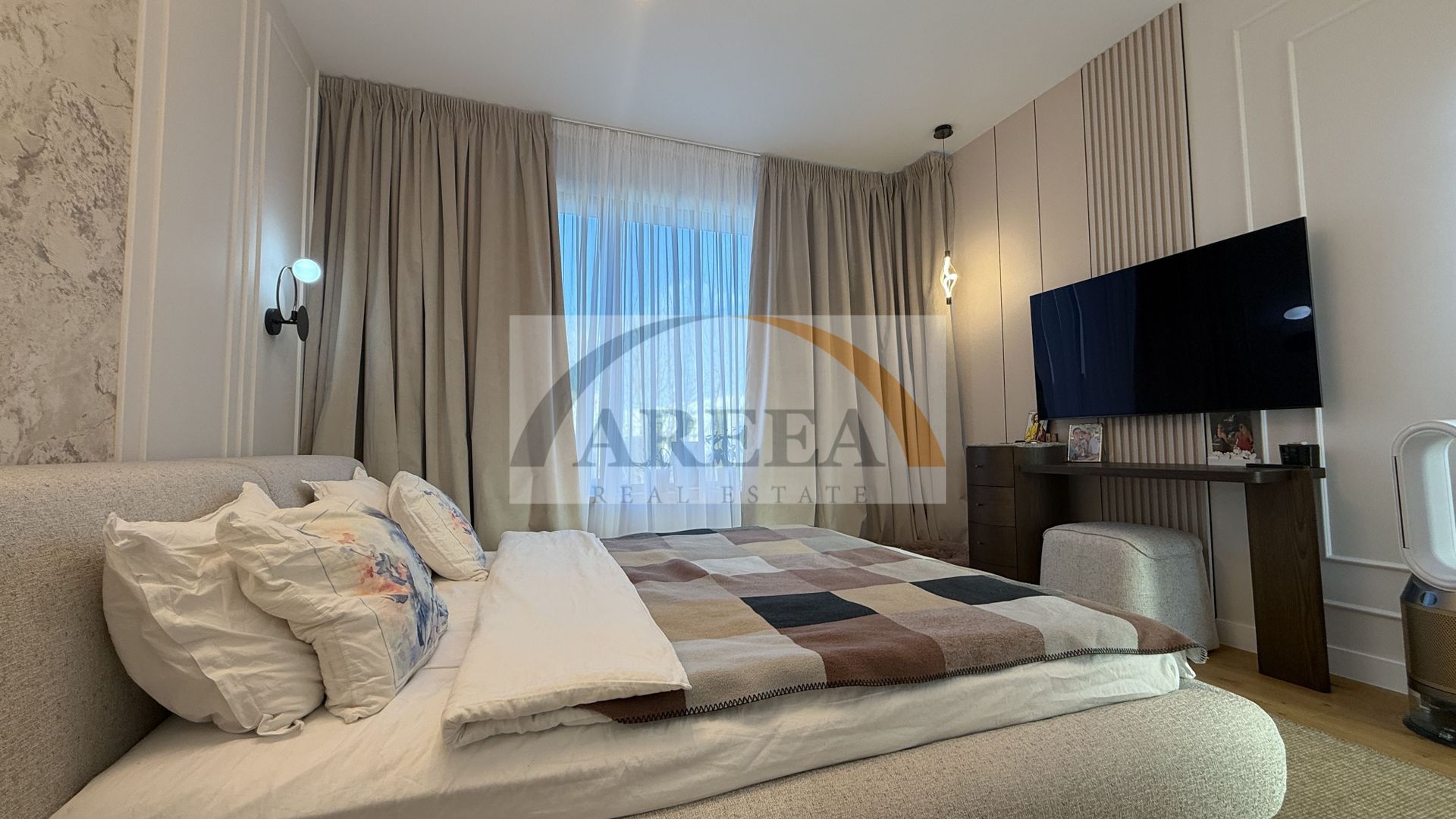 Vila 5 camere complex residential Tunari - Poză 10