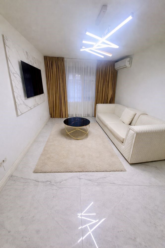 Apartament 2 camere zona Basarabiei - Sld. Tina Petre - Poză 2