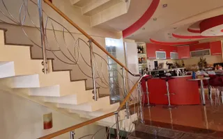 Casa / Vila zona Puskin D+P+E +terasa, 5 camere, 225 mp s. utila, 417 mp teren - Poză 11