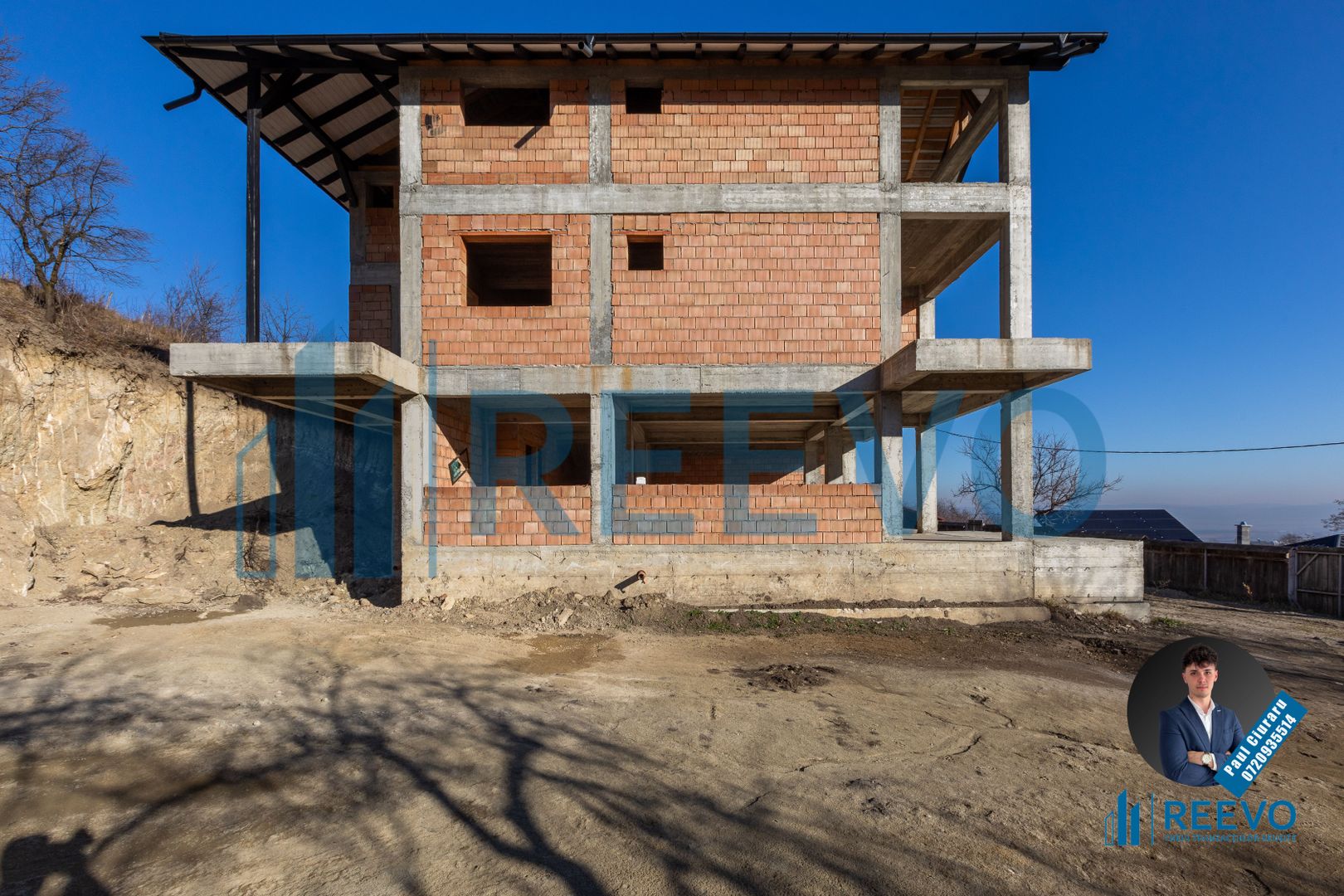 Pensiune/Vilă la roșu P+E+M în Sărata - Poză 7