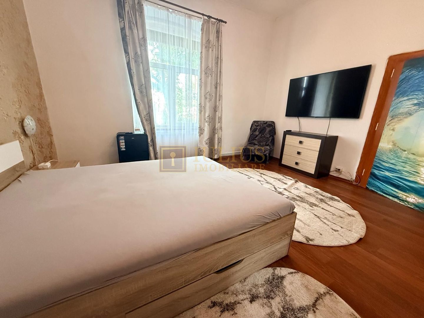 2 camere| Iosefin-vis a vis de Bega |zona superba| loc de parcare| curte comuna| - Poză 4