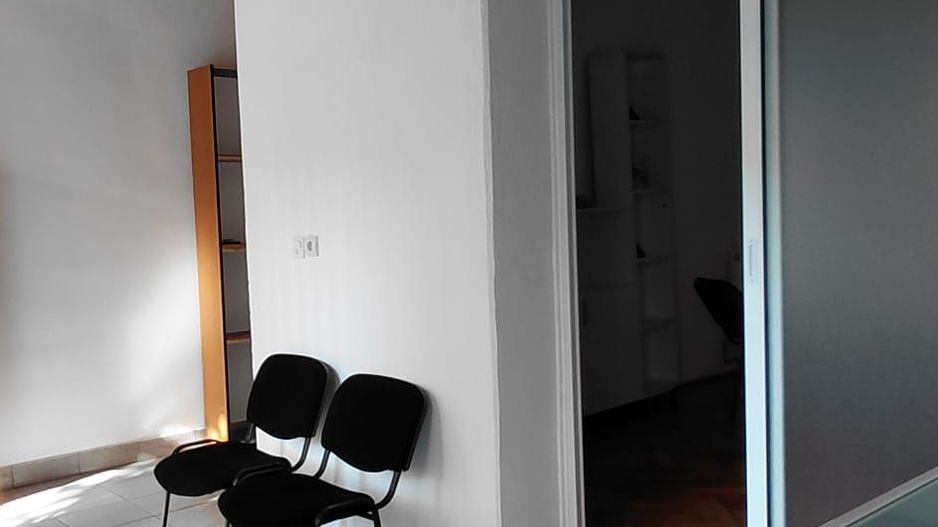 Închiriere apartament cu spațiu comercial - Poză 5