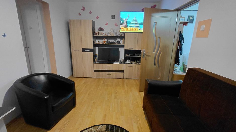 Apartament 2 camere, 45 mp, Micro 40 – Etaj 3/4, centrală termică, balcon - Poză 4