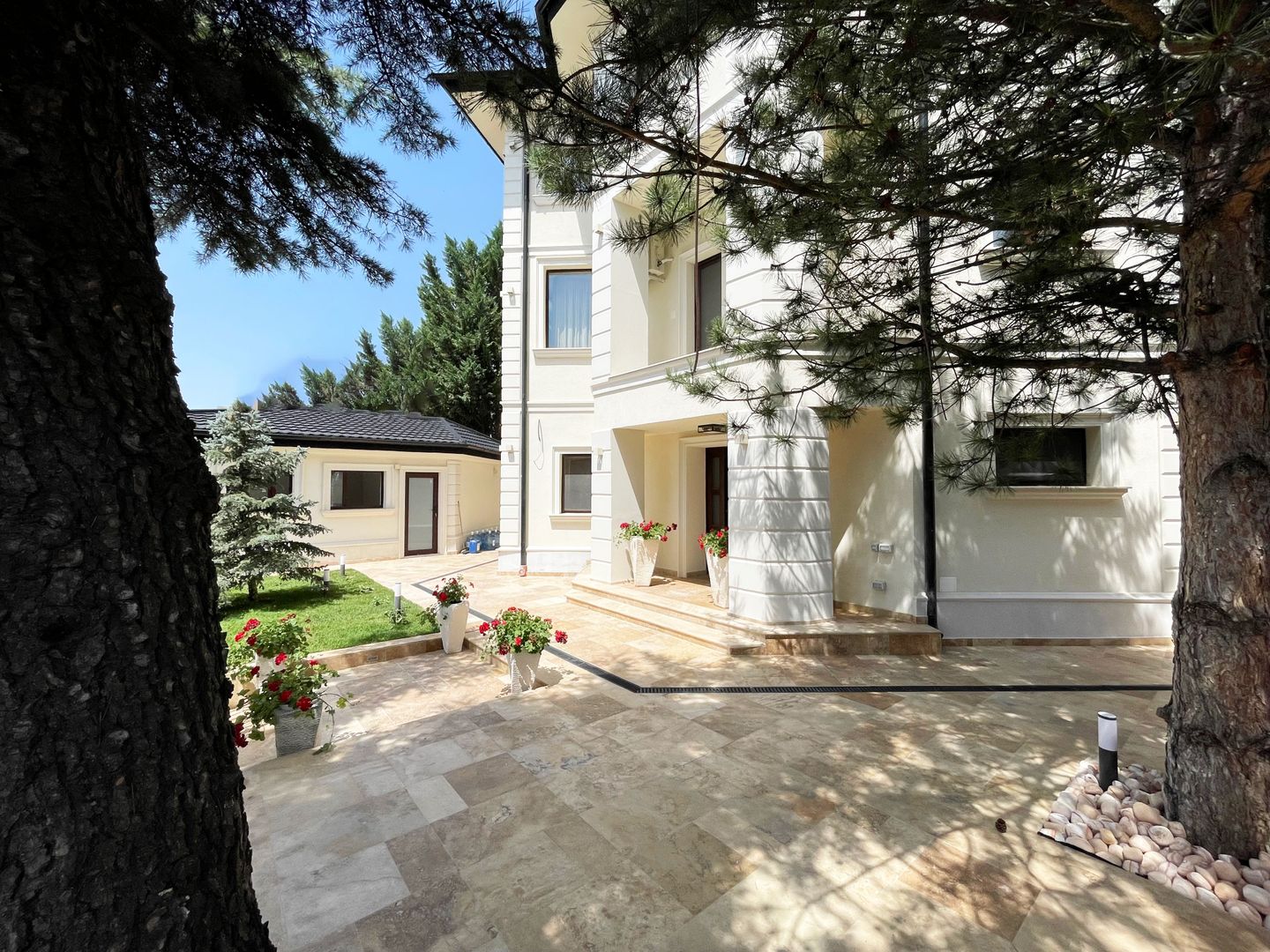 Vila Individuala cu arhitectura superba | 1128mp Teren | Piscina - Poză 16