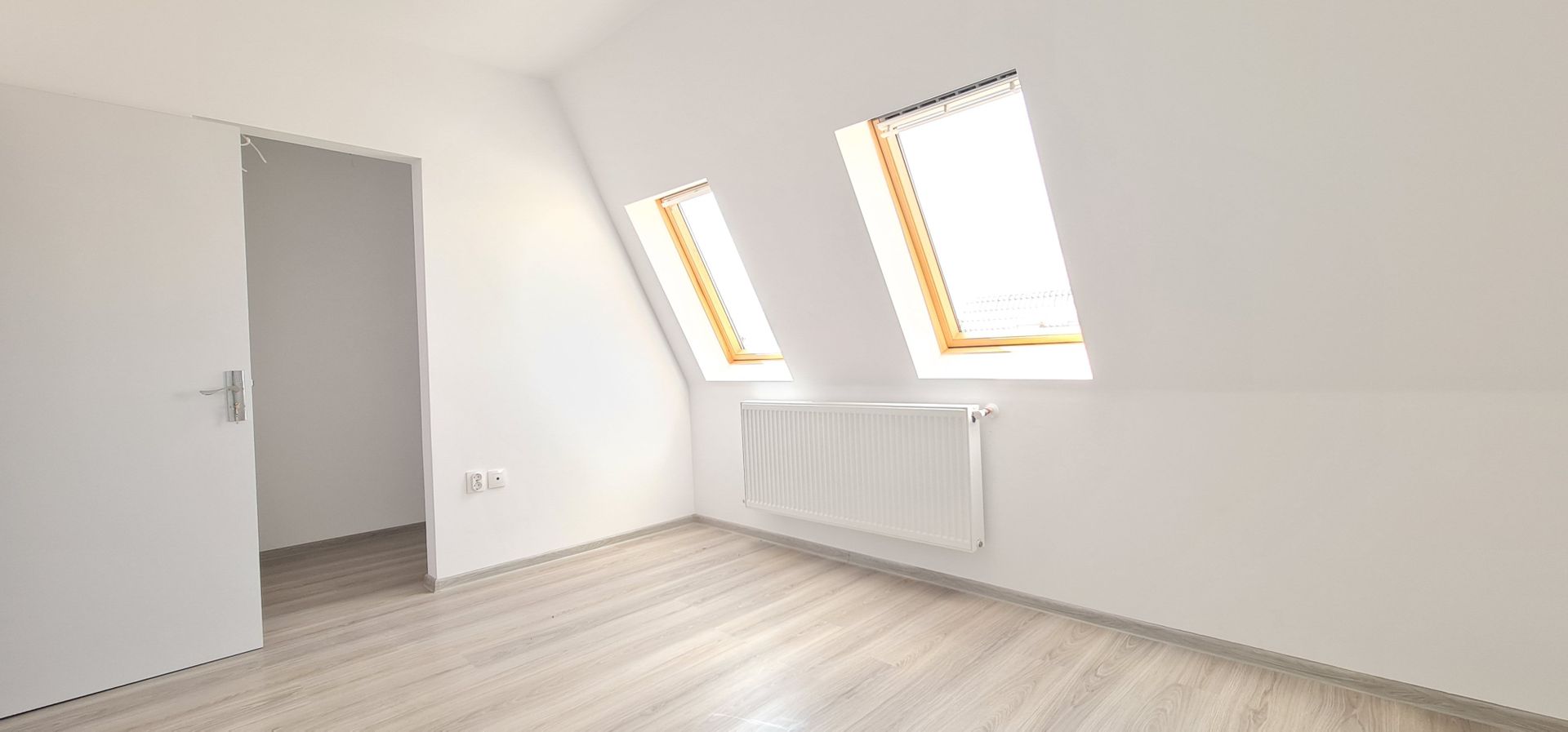 Casa finalizata intabulata in Cartier Izvor Tarlungeni Brasov - Poză 8