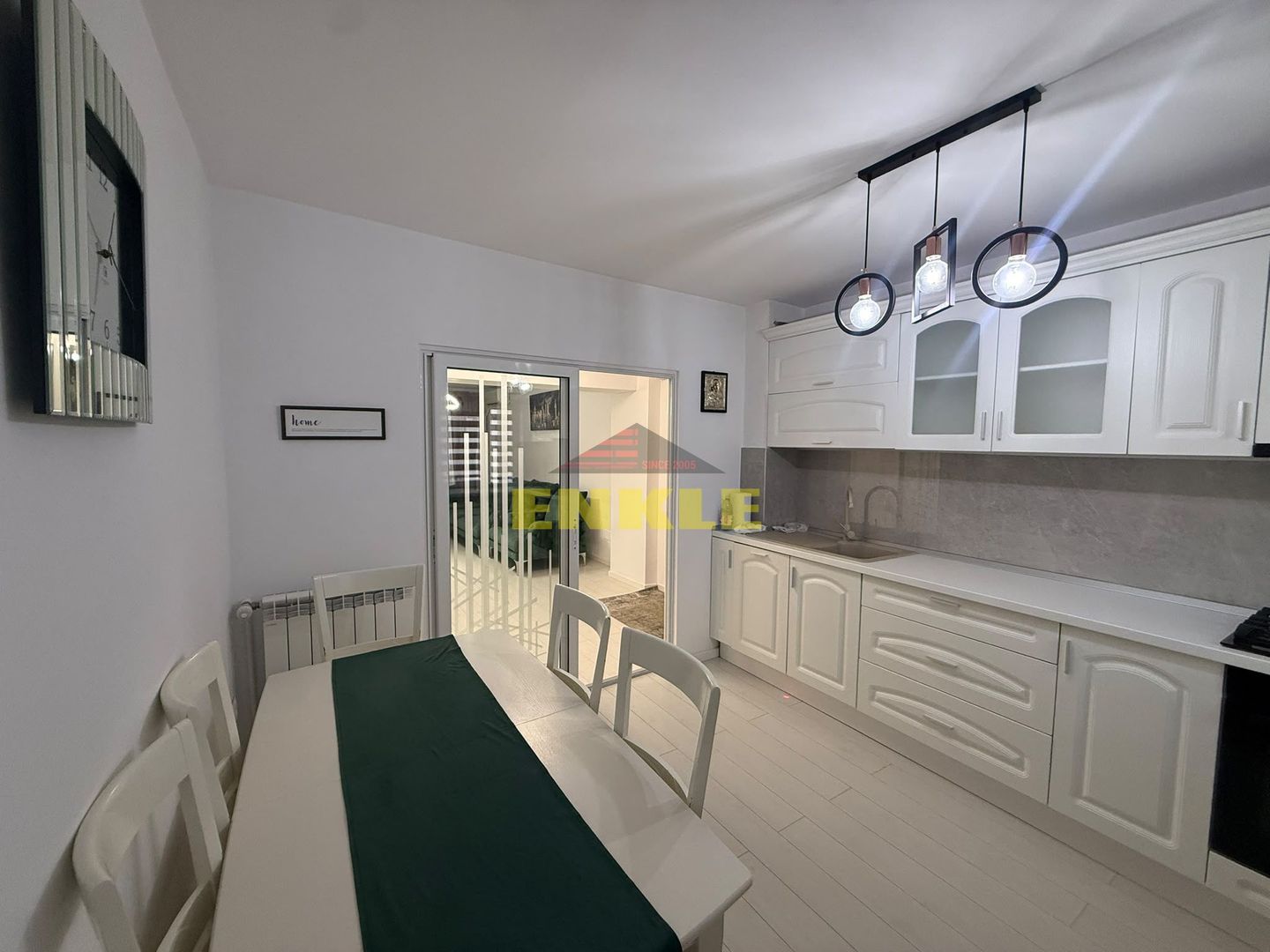 DE ÎNCHIRIAT – APARTAMENT ULTRAMODERN CU 3 CAMERE - Poză 5