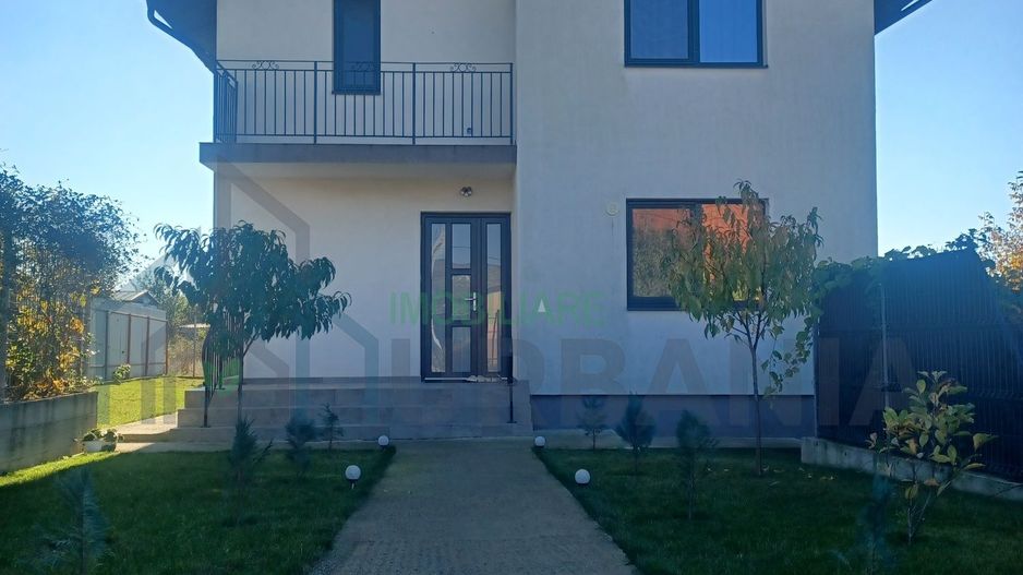 Casă 4 camere Miroslava - Poză 1