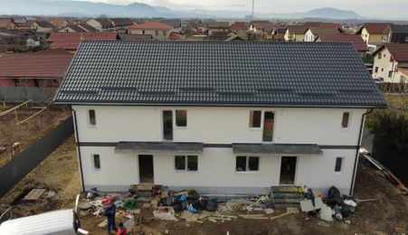 De Vânzare Duplex În Cartierul Izvor