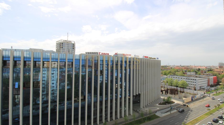 Take Ionescu, 2 camere, centrala proprie - Poză 1