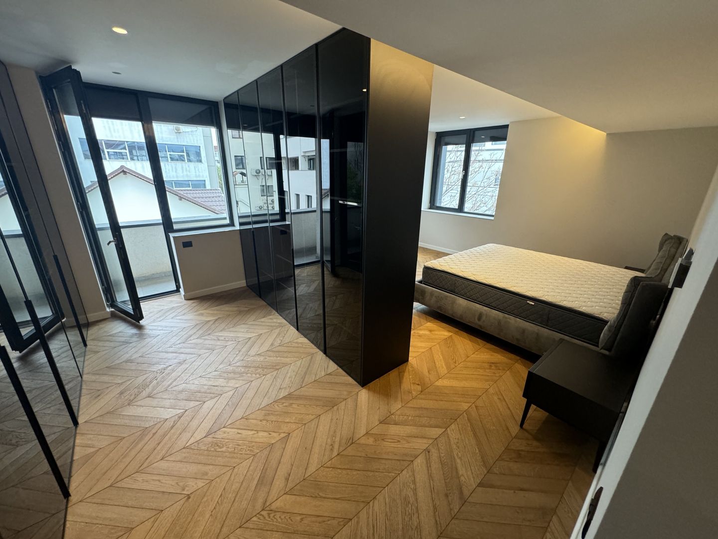 LUXURY PENTHOUSE HERASTRAU I 4 ROOMS -2 PARKING SPOTSI BOUTIQUE - Poză 3