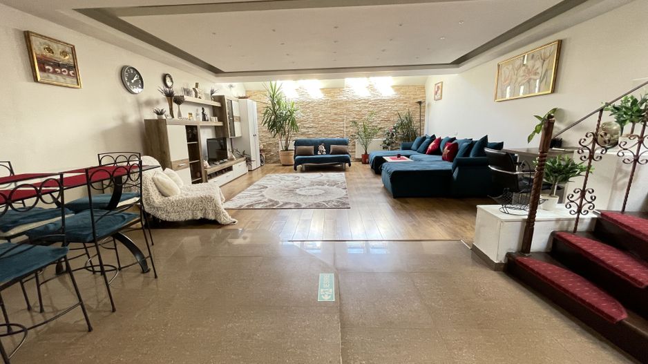 Apartament in zona P-ta Unirii - Poză 1