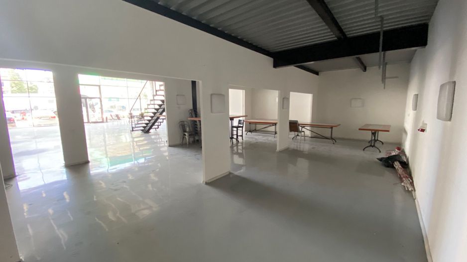 Spatiu comercial cu parcare - Poză 10