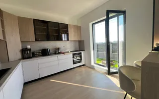 Casa individuala - 4 camere - 2 bai - la 10 min de RATB - Poză 12