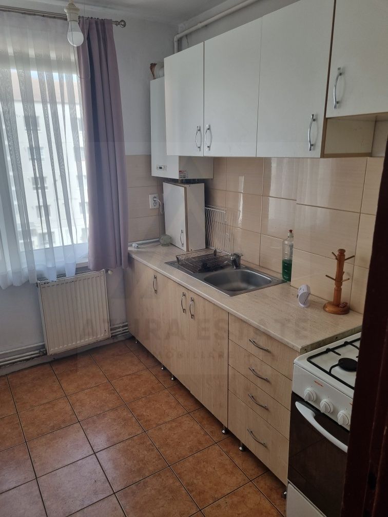 Apartament 2 camere 54 mp utili bucatarie inchisa etaj 3 zona Terezian - Poză 5