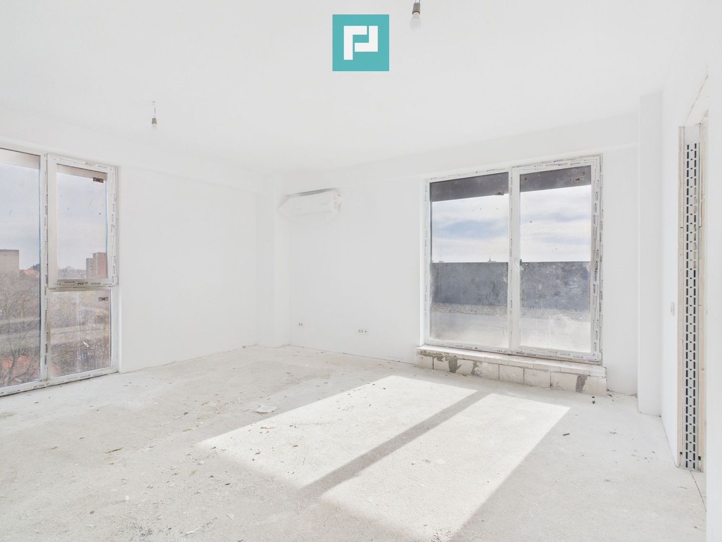 3 camere PREMIUM, terasă 29 mp, gata de mutare - Poză 1