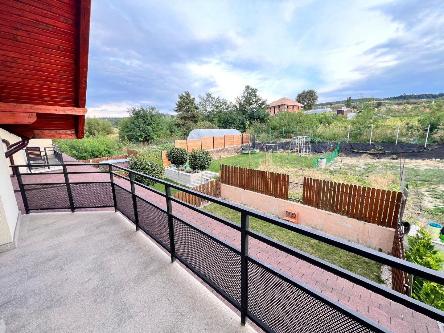 Casa cu 7 camere | 3 balcoane | Garaj | 220 mp + 80 mp curte | Cartier Panorama - Poză 34