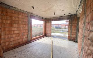 COMISION 0, CASĂ LA ROSU IN SACALAZ, 5 Camere, 107mp Utili, 300mp Teren - Poză 10