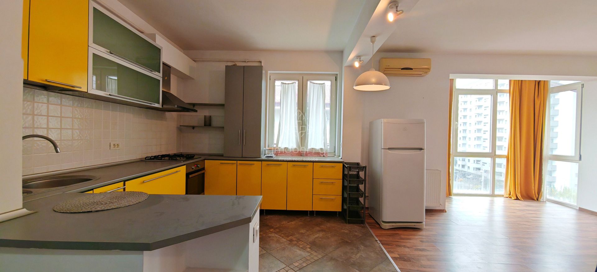 Zona Lacul Morii - vanzare apartament doua camere, parcare inclusa - Poză 6