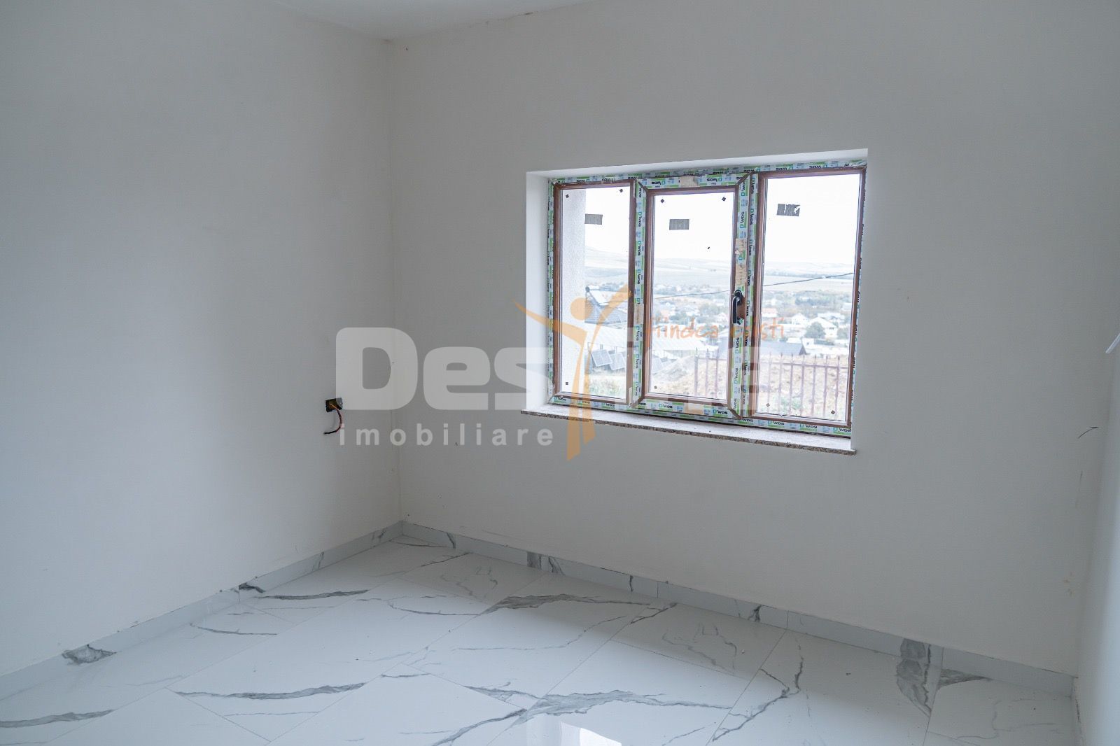 Apartament cu doua camere in bloc nou zona Pietricica. - Poză 3