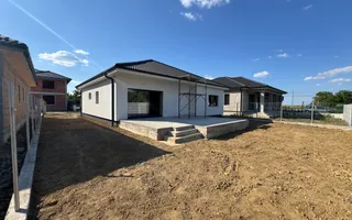Casa semifinisata | 112 mp utili - 420 mp teren | Zona Calea Odoreului - Poză 17