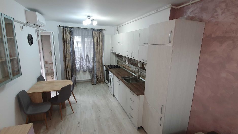 Inchiriez apartament 2 cam rotar park iuliu maniu metrou pacii - Poză 1