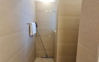 Elegantă și prestanță - Poză 7