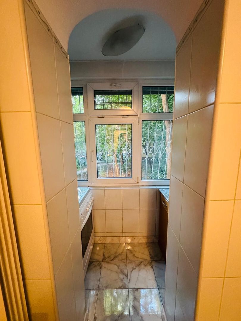 Apartament cu 3 camere de vanzare Drumul Taberei - Poză 11