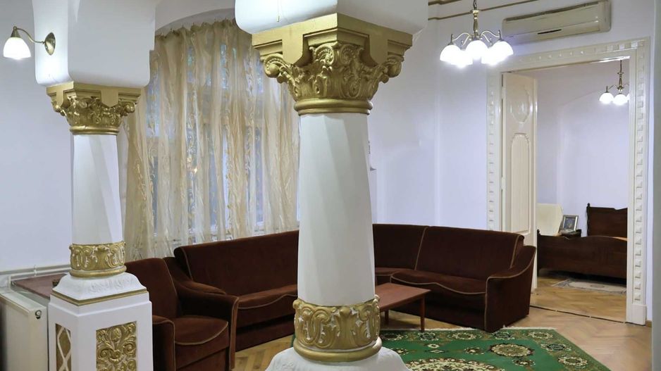 De Vanzare Apartament 3 camere in Vila Istorica p-ta Victoriei Buzesti - Poză 2