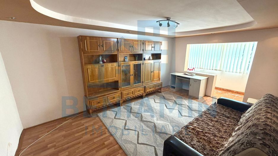 3 camere decomandat etaj 3 Bigul Nou -centrala -72mp - Poză 1