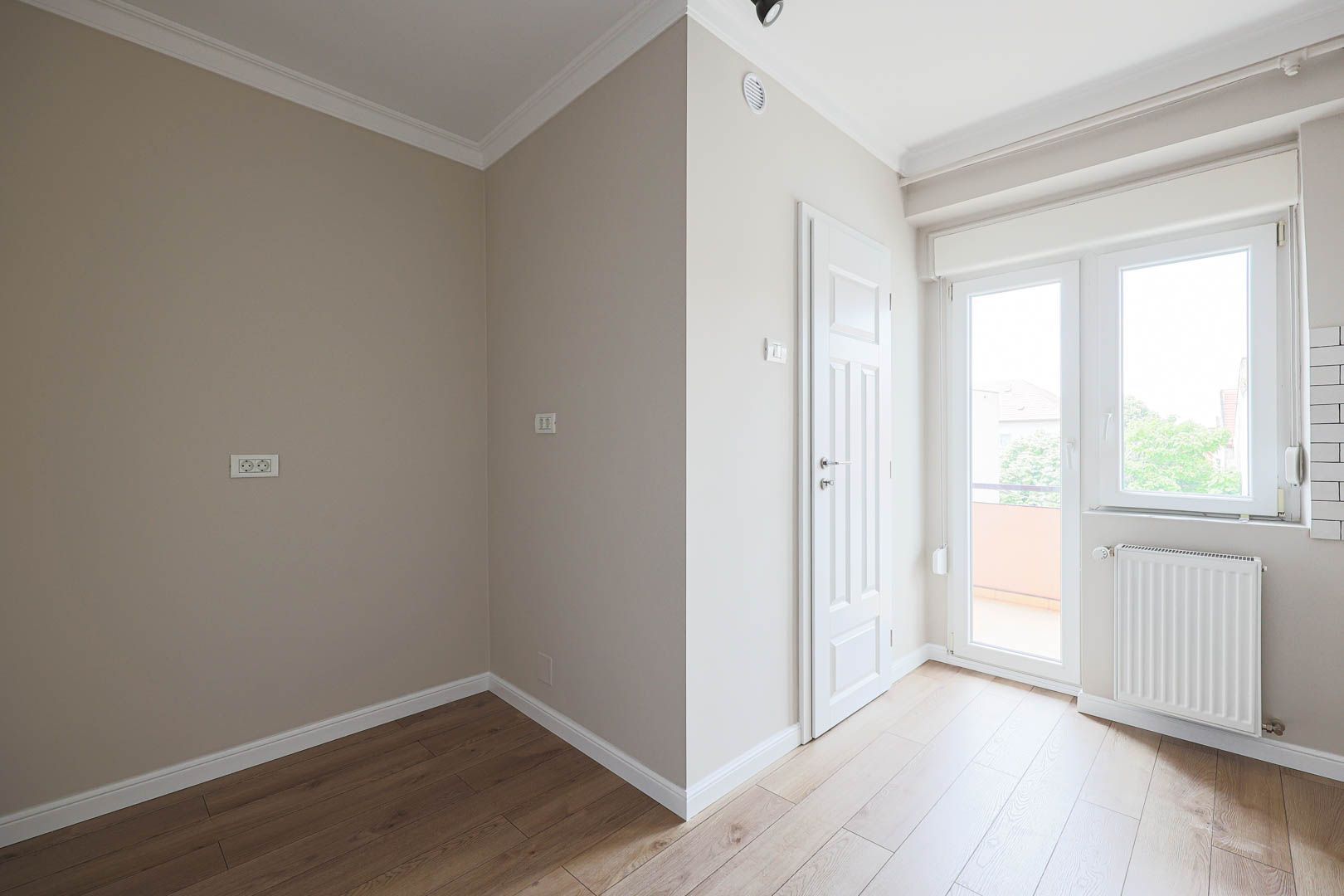 Apartament ultrafinisat cu 2 camere decomandat pe Closca Comision 0 - Poză 5