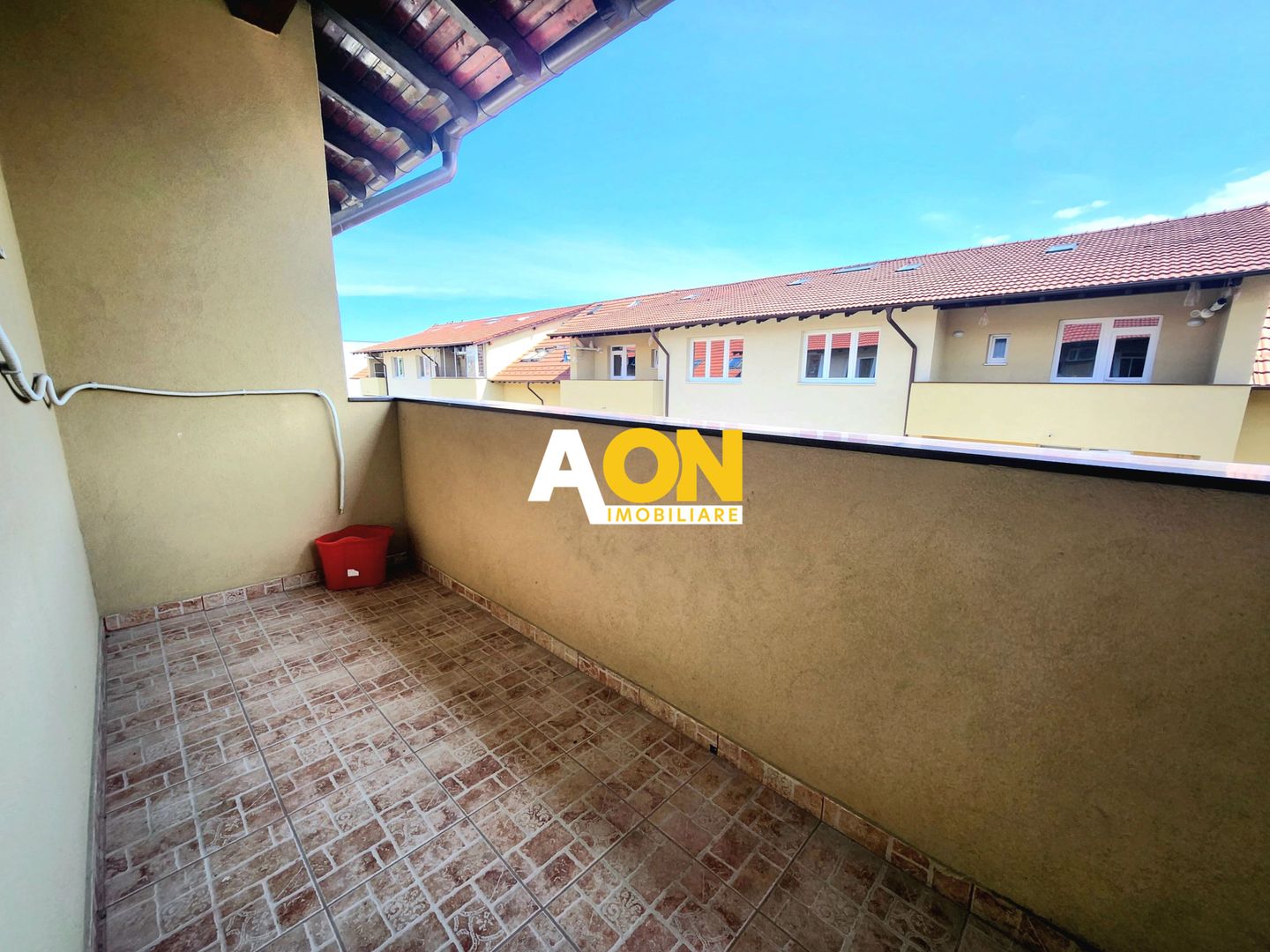 Apartament cu 2 Camere + Mansardă, Garaj, Bloc Nou, Zona Centru - Poză 10