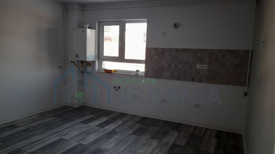 Inchiriez apartament 2 camere,Nemobilat, zona capat Pacurari-Rediu - Poză 1