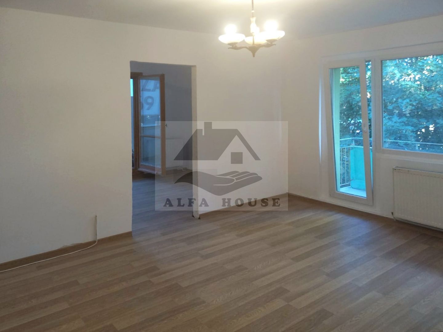 Oportunitate Apartament cu trei camere, Renovat int- zona Astra, 65 mp - Poză 1