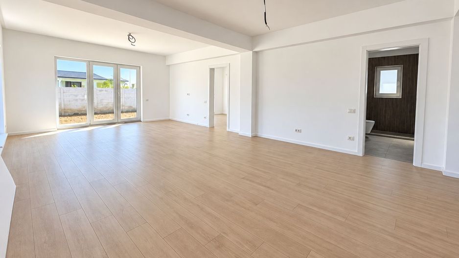 VILĂ INDIVIDUALĂ PE PARTER – 4 CAMERE, POMPĂ DE CĂLDURĂ, CURTE 160 MP - Poză 6