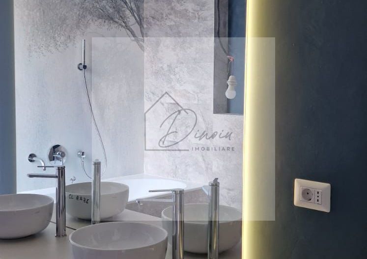 Vila de vanzare 5 camere ,4 bai, curte 85 mp zona Jollie Ville Pipera - Poză 14